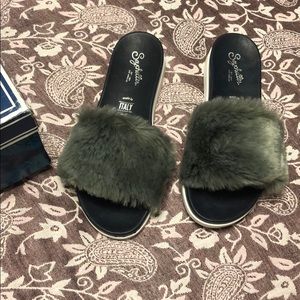 Seychelles Gray Faux Fur slides